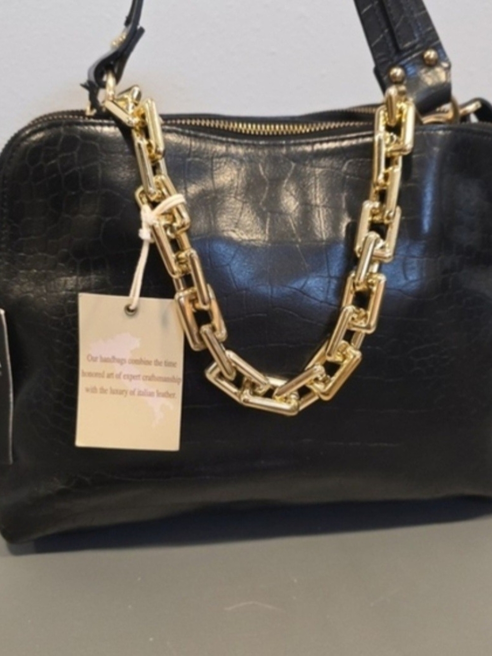 Claudia Firenze Italy Black Leather Shoulder Bag With Gold Chain - Picture 3 of 16